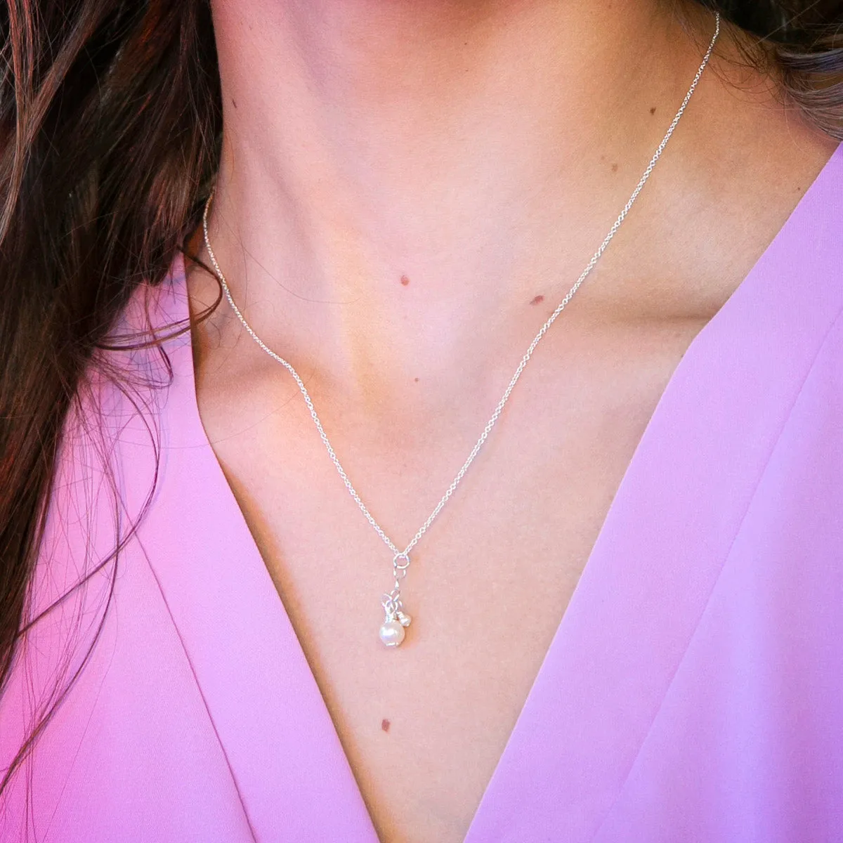 chloe white pearl necklace