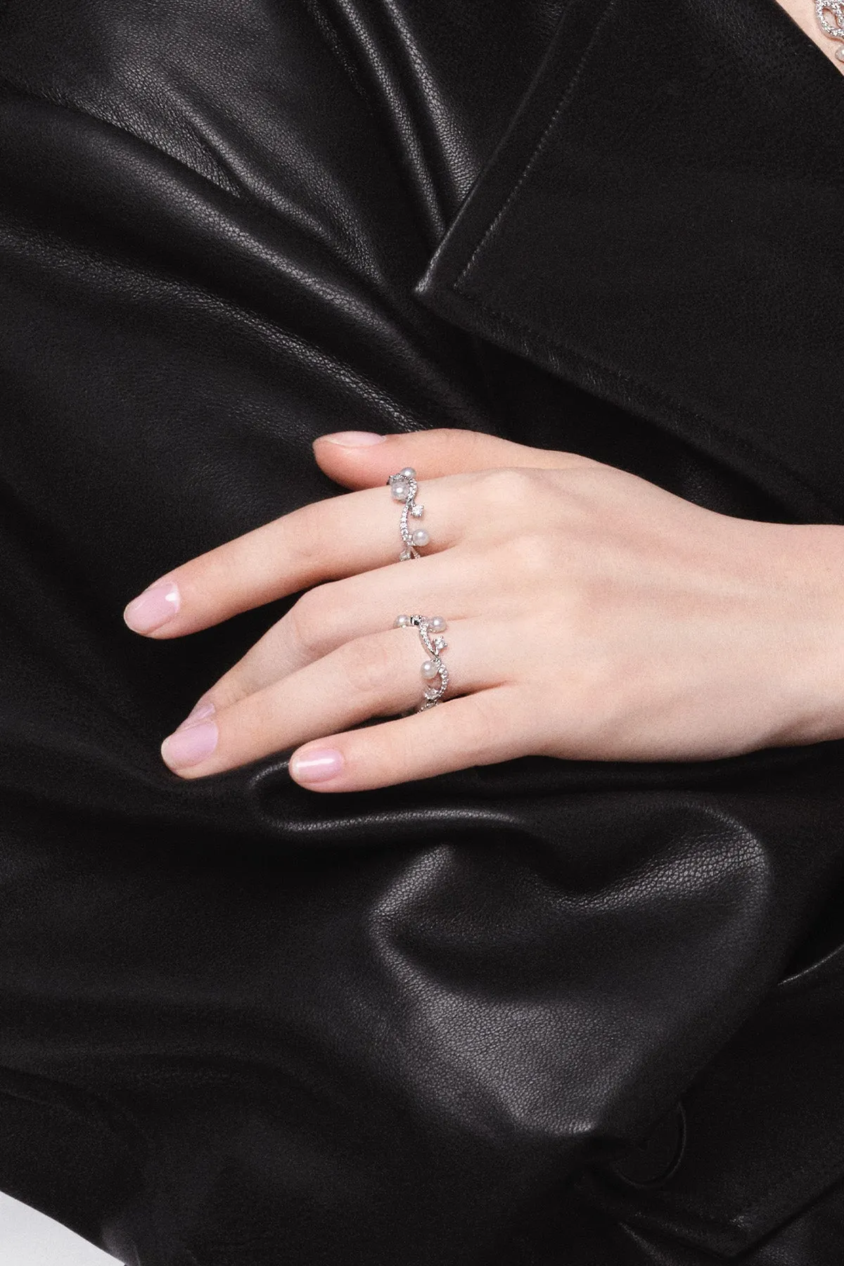 Flower Ring with Pearls